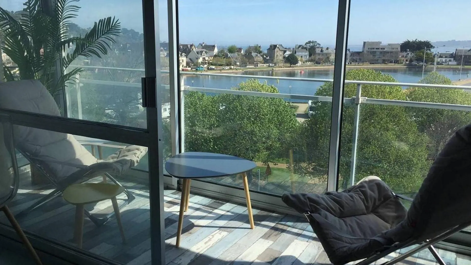 Bel Appartement Avec Wifi, Balcon Et Garage A Perros-Guirec - Fr-1-368-165